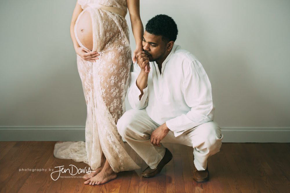 Maternity Portraiture in Robbinsville NJ | Photography by Jen Davis.
