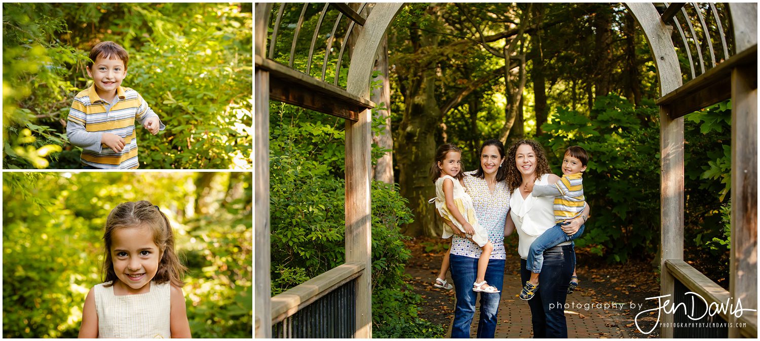 Family pictures in the fall in the garden