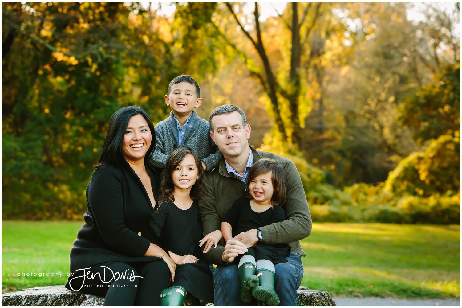 family pictures in the fall