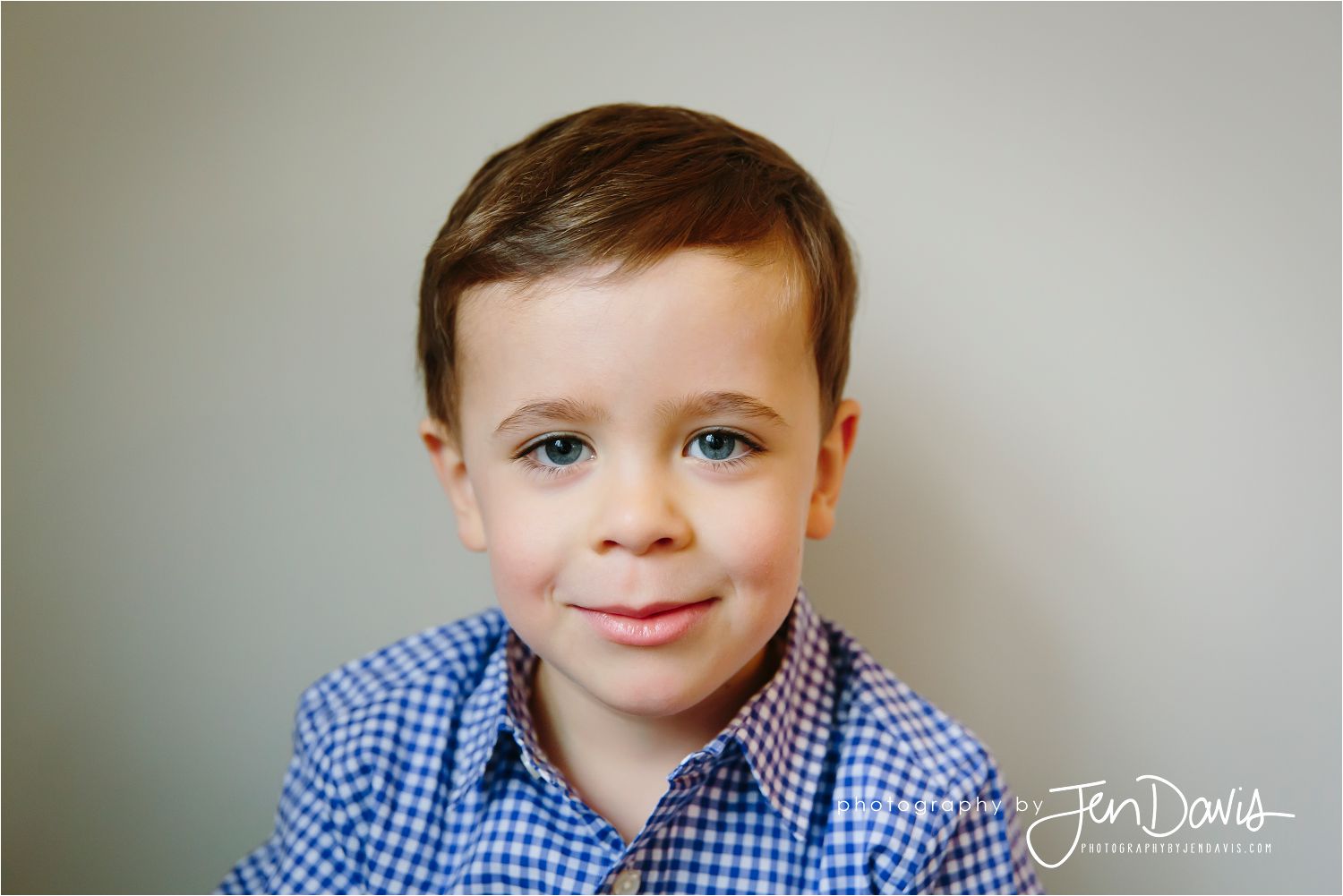 candid family pictures at home in Princeton